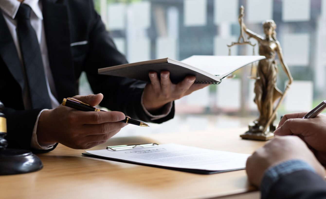 What Is a Contingency Fee Lawyer?