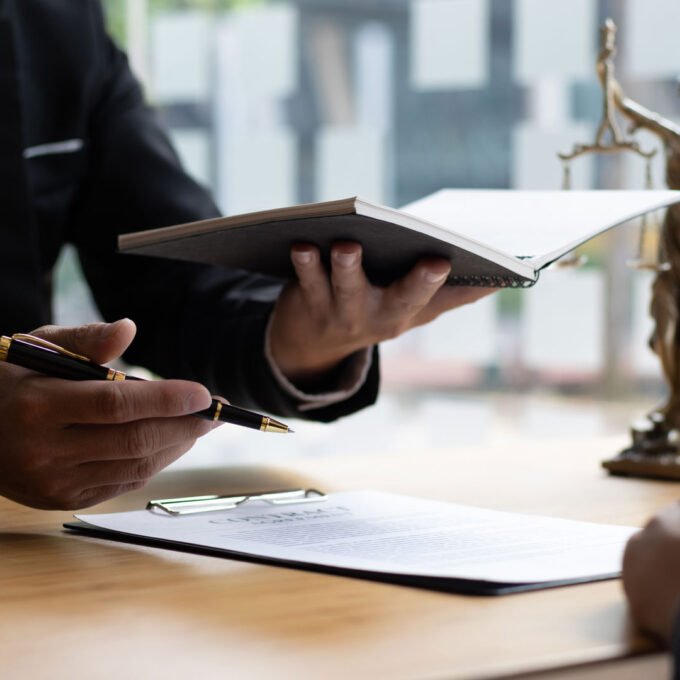 What Is a Contingency Fee Lawyer?